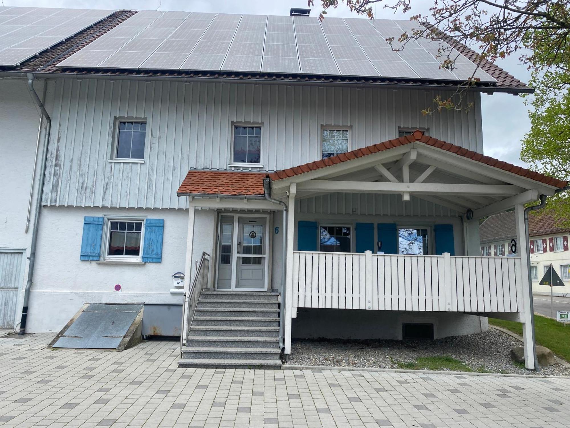 Ferienzimmer Oelhaf In Grau Self Check-in Mit Key Tresore Homestay Wilhelmsdorf (Ravensburg)